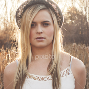 Ariel Luke by Anthony Papa - People Portraits of Women