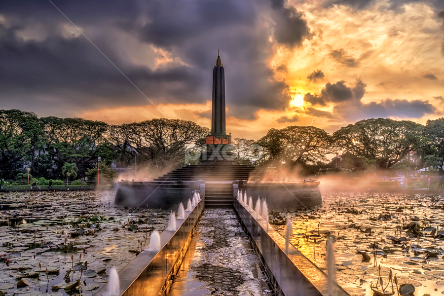 Tugu Kota Malang by Randi Pratama M - Buildings & Architecture Statues & Monuments