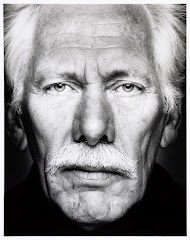 Portret van Harm Blanken, beeldhouwer - geboren te IJsselmuiden, 1943