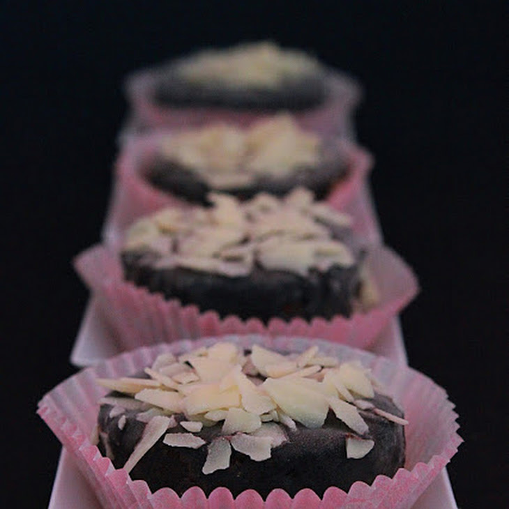 Marzipan Mini Cupcakes | Mini Cupcakes Recipe | Yummly