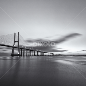 The B&W Bridge... by Rui Catarino - Black & White Buildings & Architecture
