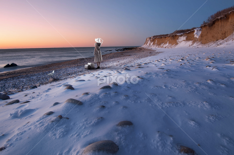 Waiting by Siyu Liu - Digital Art People