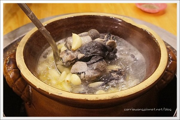 【台中鍋物推薦】潮州羅燒酒雞@松竹店。近30年的好味道，冬季就來一鍋補…