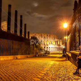 Looking at Colosseum by Nicolin Vladimir - People Street & Candids