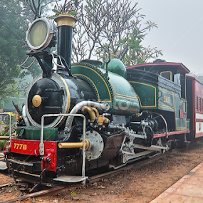 Vintage Train Engine... by Sridhar Balasubramanian - Transportation Trains