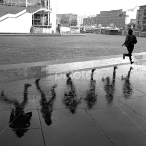 Run away from me ... by Georgios Kalogeropoulos - Digital Art People