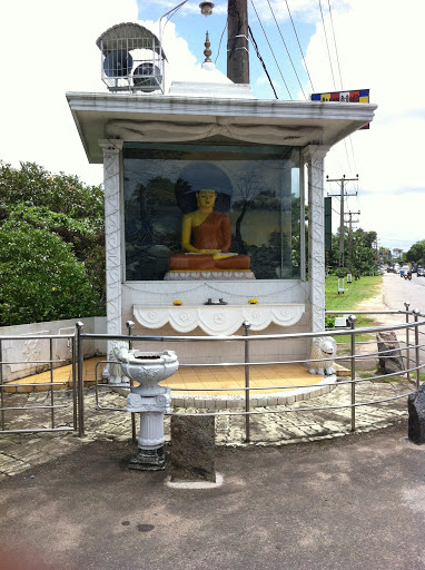 Madiwela Junction Buddha Statue