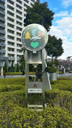 JR川崎駅西口北バスターミナルの時計台