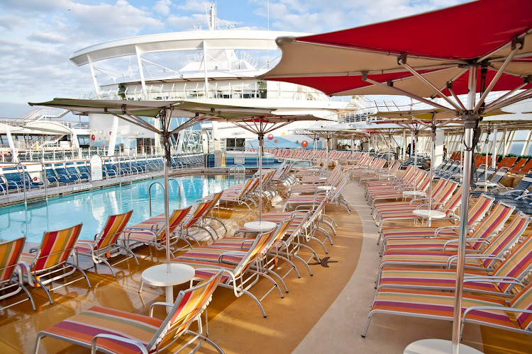 The pool deck on Oasis of the Seas. 