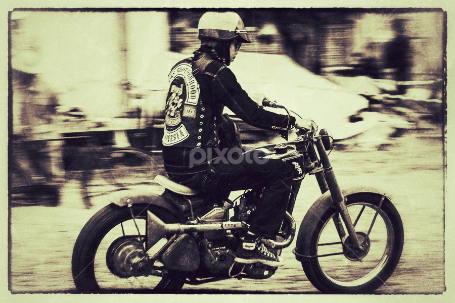 BSA Rider by Christian Lukman - People Street & Candids
