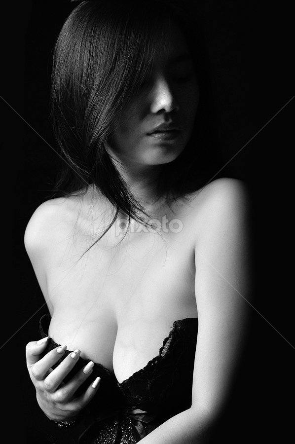 HURTS by Hajar Wisnu Dwiputra - Black & White Portraits & People