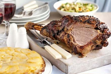 Roast leg of lamb with juniper & rosemary