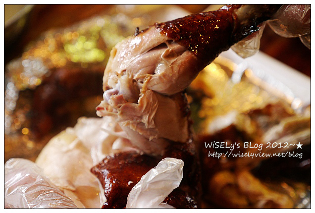 壯壯甕仔雞＠以相思木柴燒，皮脆肉嫩滋味佳