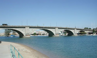 Photo of the reconstructed London Bridge in Lake Havasu, Arizona. Taken by Aran Johnson, Nov. 3, 2003.