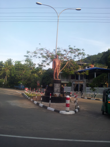 Dharmasiri Senanayake Statue