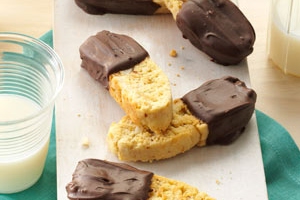 Coconut-Macadamia Biscotti