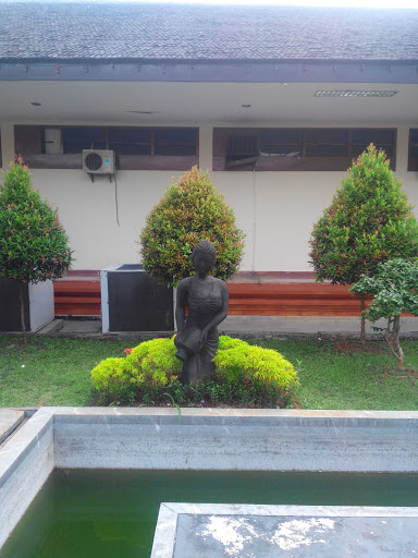 Dewi Sri Statue