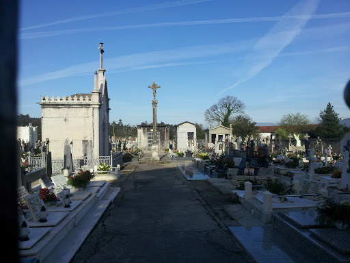 Cemitério da Pousa