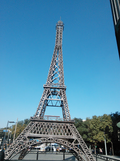 仿巴黎铁塔