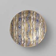 Schotel met verticale banden