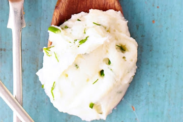 Herby buttermilk mash