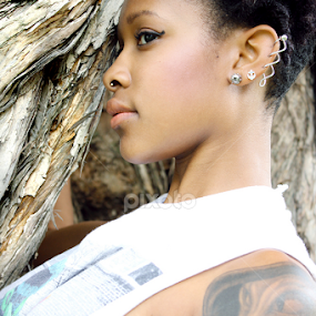 Music by James Felix - People Portraits of Women