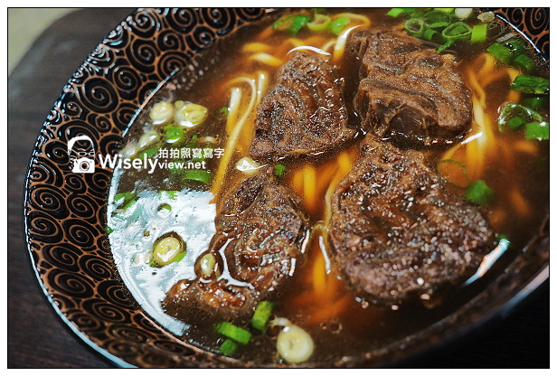 老饒牛肉麵＠從小吃攤起家，政大人懷念的木柵美食