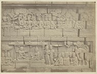 Muur van de Borobudur met daarin  levensverhalen van Boeddha