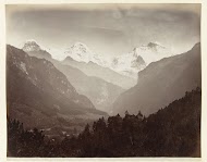 Gezicht op de bergen Eiger, Mönch en Jungfrau in de Zwitserse Alpen
