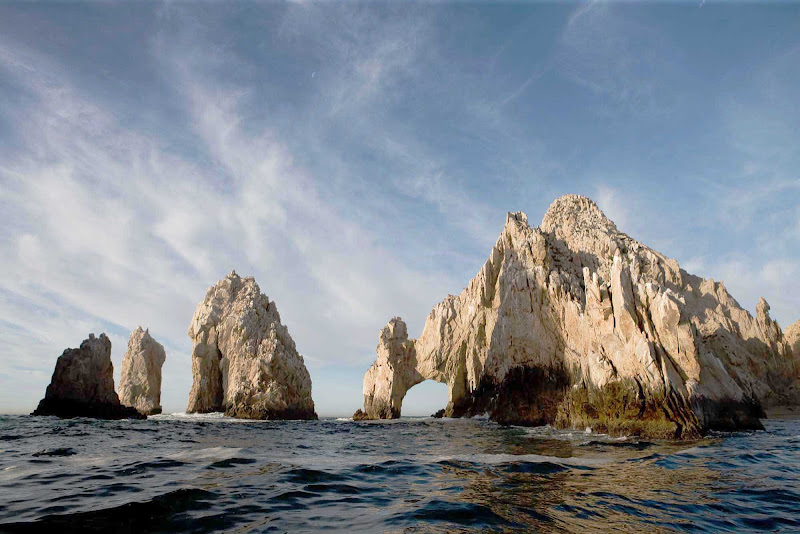 The famous arch rock at the tip of Los Cabos.