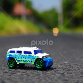 bomber car by Ahmad khoirul Hakim - Artistic Objects Toys