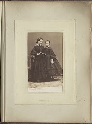 Portret van twee zusjes De Beaulaincourt