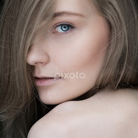 Rina by Ivan Mankevich - People Portraits of Women