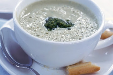 Frothy cannellini soup