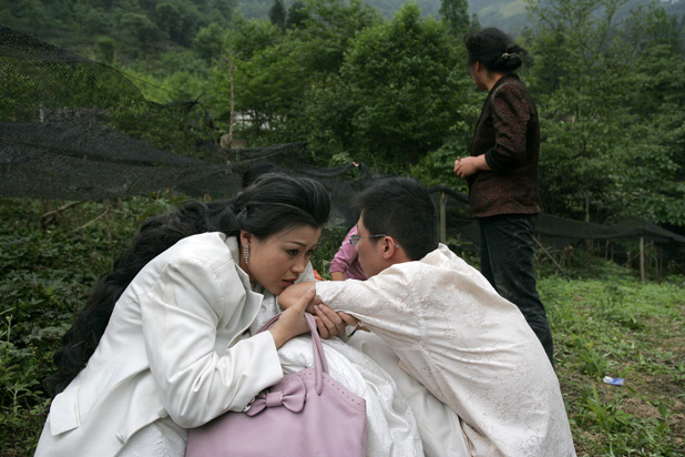 wedding photography time -  China Earth Quake 