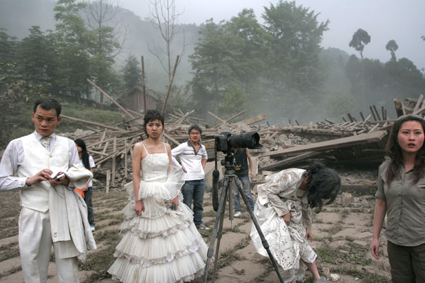 Wedding photography, its time for the wedding insurance -  China Earth Quake 