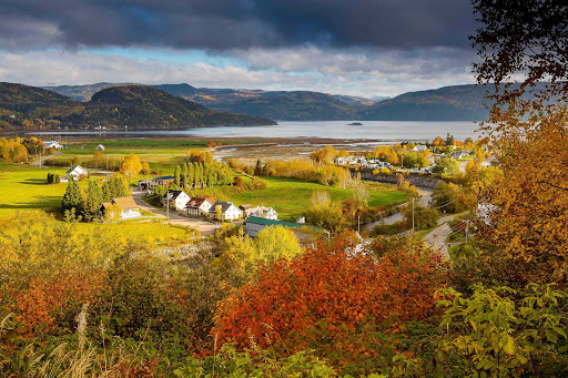 Saguenay-landscape- Quebec - Fall foliage turns Saguenay, Québec, into a landscape worthy of a painting.