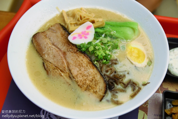 高雄。食8番拉麵，來自日本道地好食拉麵（義大店）