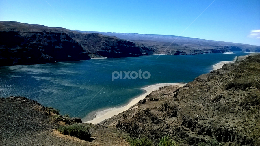 The Columbia River by Julia Arredondo - Landscapes Waterscapes
