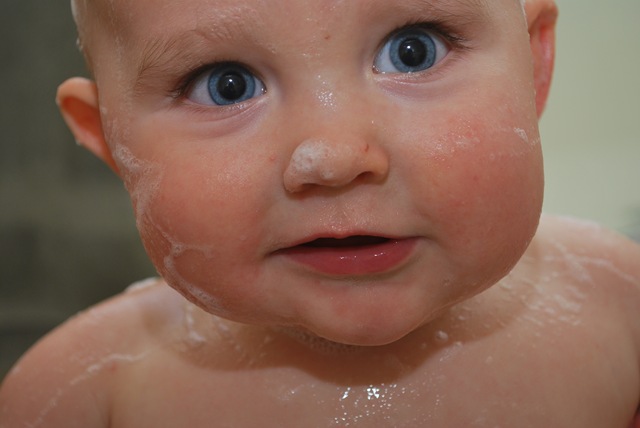 [2008-10-13 Myron with Bubbles 007[3].jpg]