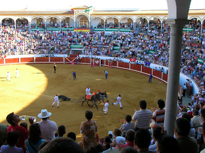 El Coso de los Llanos, la plaza de toros de Pozoblanco, durante un festejo taurino de su feria de Septiembre del 2007. Foto: Pozoblanco News