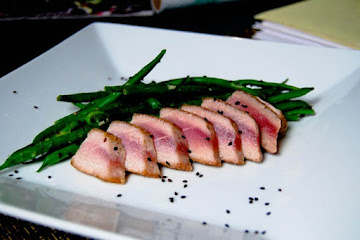 Seared Yellowfin Tuna with Haricot Verts