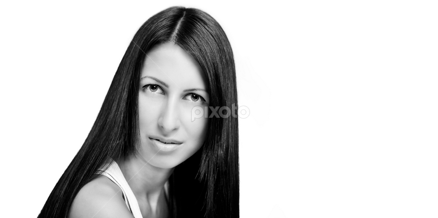 Black and White Beauty Shot - Max1Models by Alexandru Tunschi - People Portraits of Women