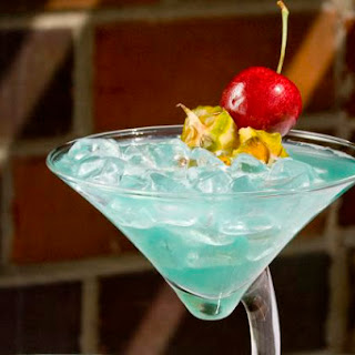 blue curacao with pineapple juice