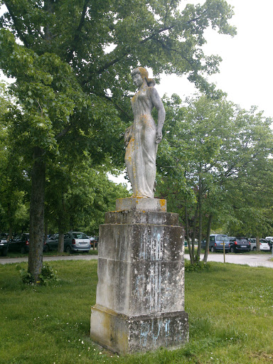 Statue 4 Lycée Bellevue