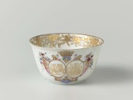 Bell-shaped cup from the 'Swellengrebel service' with a double crowned monogram and a border with floral scrolls
