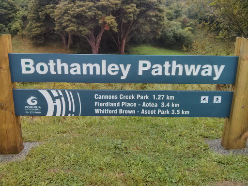 Bothamley Pathway Entrance