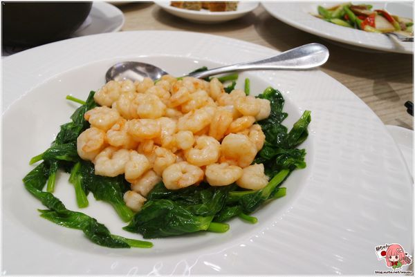 信義區新光三越A9館‧紅豆食府:上海料理，適合家庭、朋友聚餐。近捷運市政府站，捷運台北101/世貿大樓站。友善餐廳。體驗試吃。