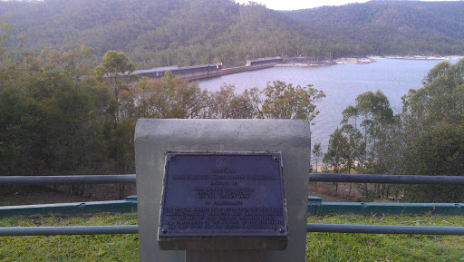 Tinaroo Dam Commemoration Plaque