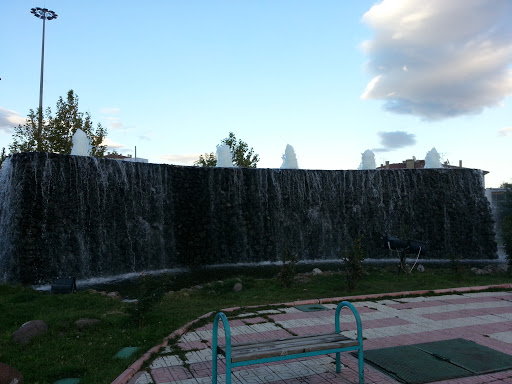 Fatih Terim Parkı Şelale